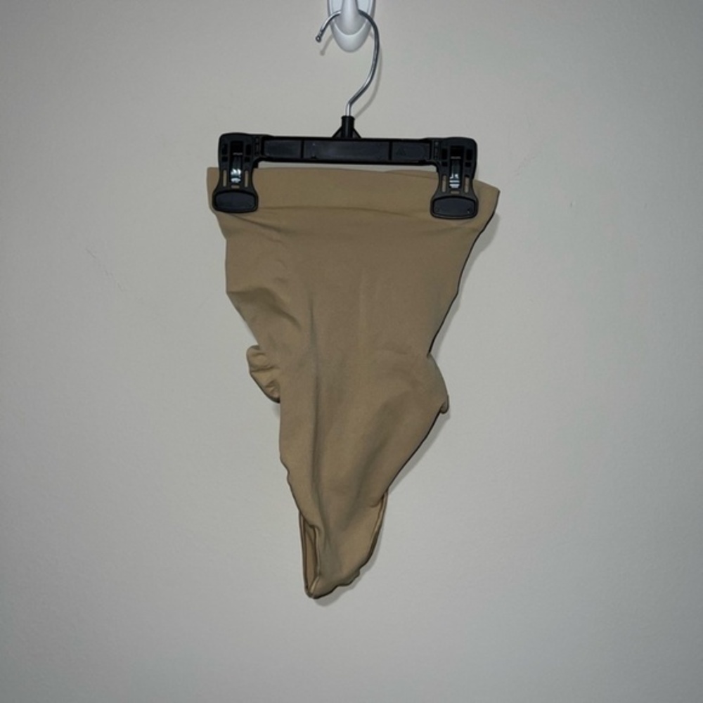 Skims UNDERWEAR SEAMLESS SCULPT HIGH WAISTED THONG CLAY SMALL